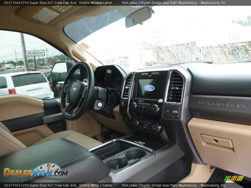 2017 Ford F250 Super Duty XLT Crew Cab 4x4 Oxford White / Camel Photo #10