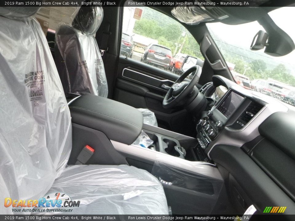 2019 Ram 1500 Big Horn Crew Cab 4x4 Bright White / Black Photo #12