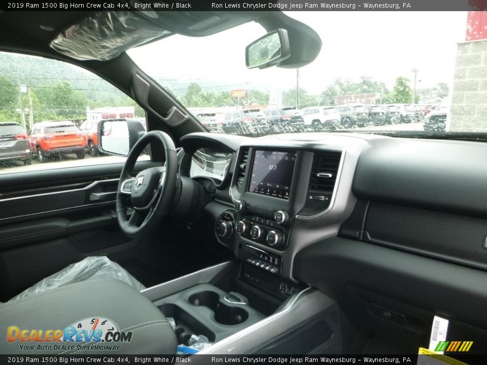 2019 Ram 1500 Big Horn Crew Cab 4x4 Bright White / Black Photo #13