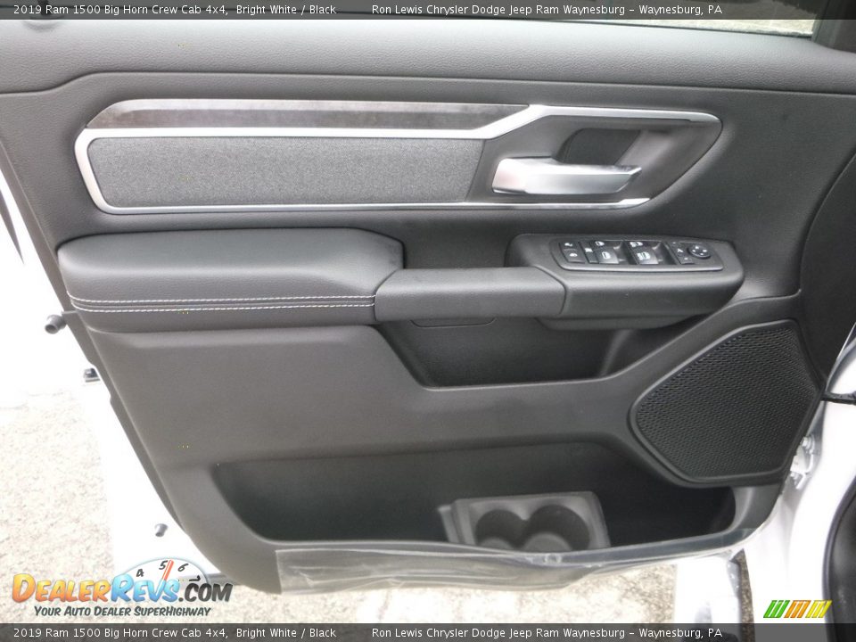 2019 Ram 1500 Big Horn Crew Cab 4x4 Bright White / Black Photo #15