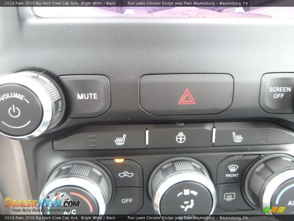 2019 Ram 1500 Big Horn Crew Cab 4x4 Bright White / Black Photo #19