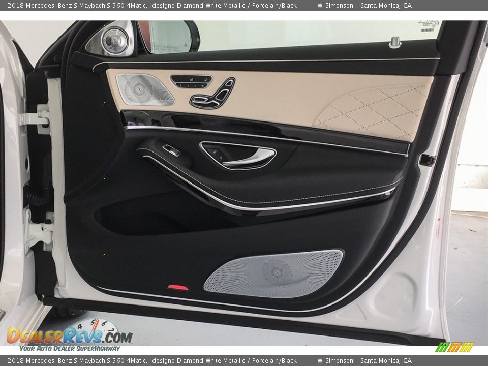 Door Panel of 2018 Mercedes-Benz S Maybach S 560 4Matic Photo #30