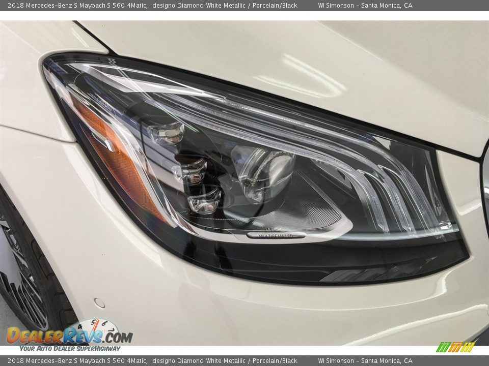 2018 Mercedes-Benz S Maybach S 560 4Matic designo Diamond White Metallic / Porcelain/Black Photo #32