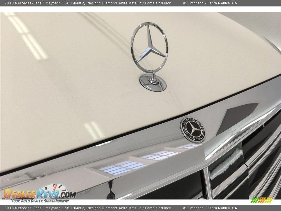 2018 Mercedes-Benz S Maybach S 560 4Matic designo Diamond White Metallic / Porcelain/Black Photo #33