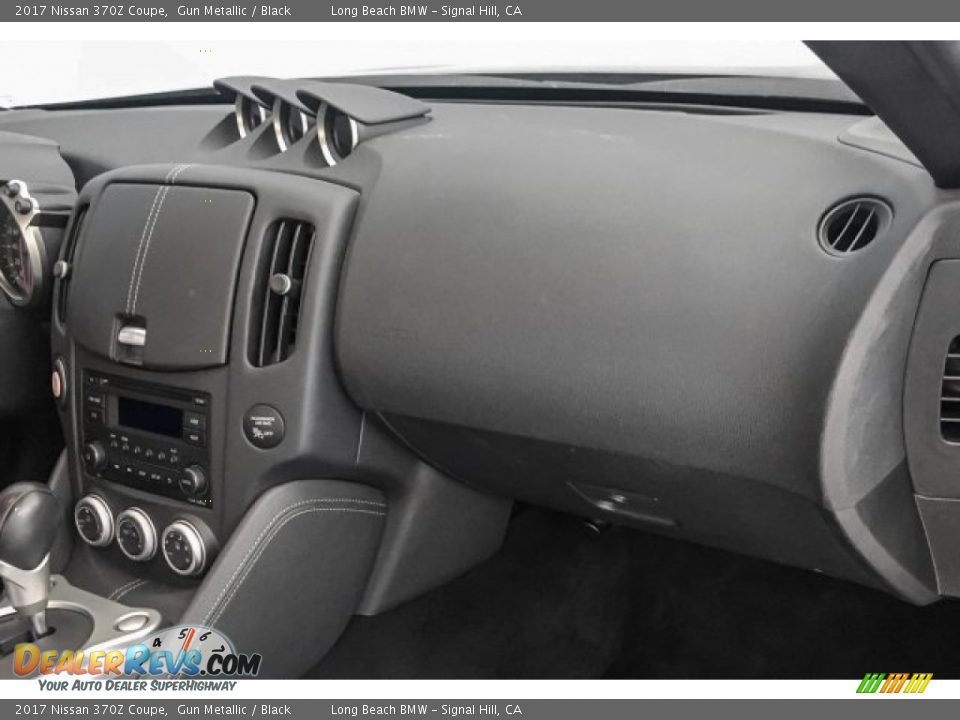 2017 Nissan 370Z Coupe Gun Metallic / Black Photo #21
