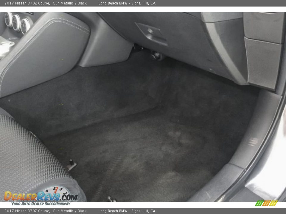 2017 Nissan 370Z Coupe Gun Metallic / Black Photo #22