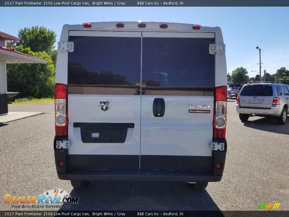 2017 Ram ProMaster 1500 Low Roof Cargo Van Bright White / Gray Photo #4