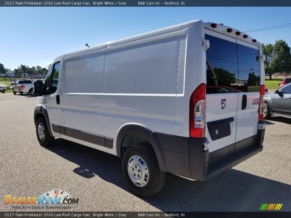 2017 Ram ProMaster 1500 Low Roof Cargo Van Bright White / Gray Photo #5