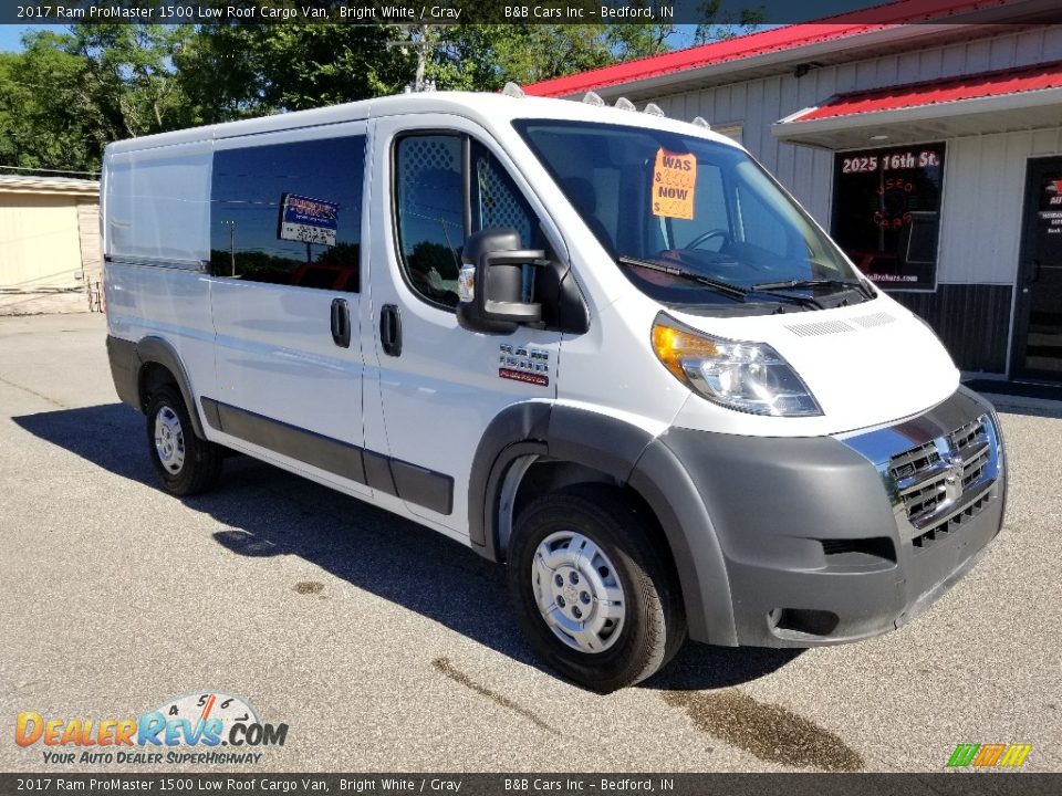 2017 Ram ProMaster 1500 Low Roof Cargo Van Bright White / Gray Photo #7