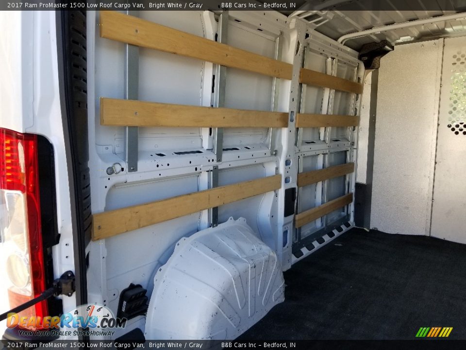 2017 Ram ProMaster 1500 Low Roof Cargo Van Bright White / Gray Photo #11