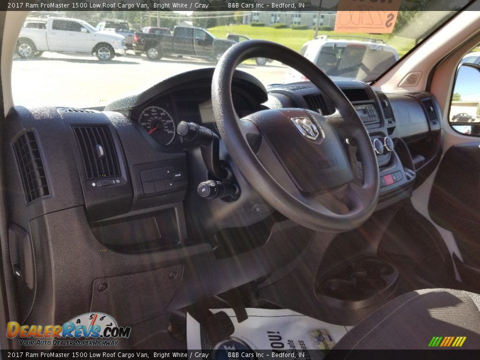 2017 Ram ProMaster 1500 Low Roof Cargo Van Bright White / Gray Photo #19