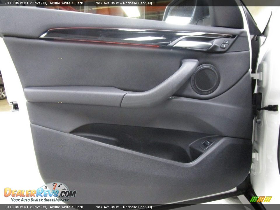 2018 BMW X1 xDrive28i Alpine White / Black Photo #9
