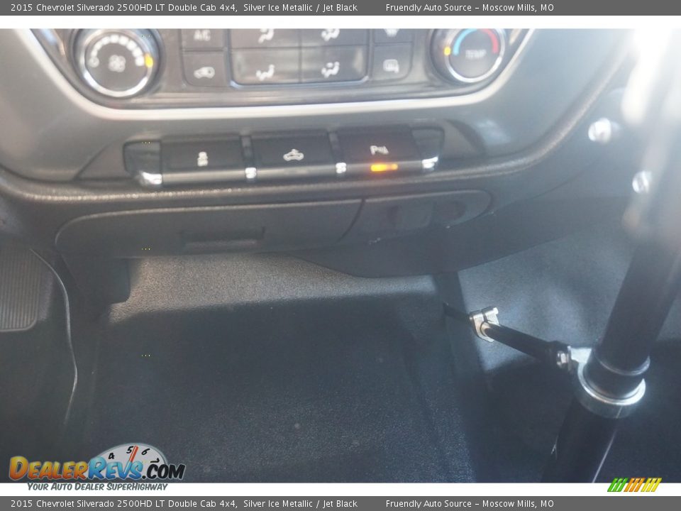 2015 Chevrolet Silverado 2500HD LT Double Cab 4x4 Silver Ice Metallic / Jet Black Photo #8