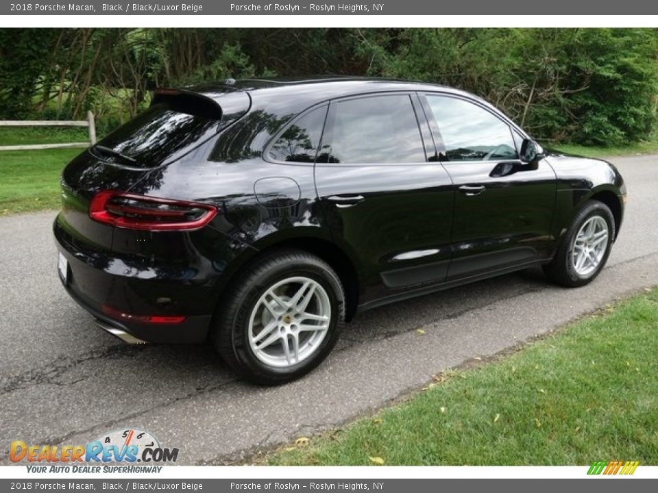 2018 Porsche Macan Black / Black/Luxor Beige Photo #4