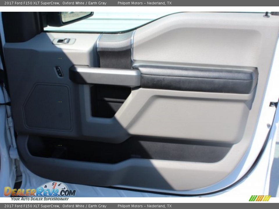 2017 Ford F150 XLT SuperCrew Oxford White / Earth Gray Photo #31