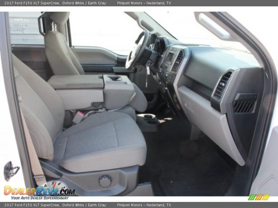 2017 Ford F150 XLT SuperCrew Oxford White / Earth Gray Photo #33