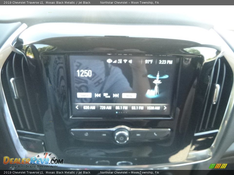 2019 Chevrolet Traverse LS Mosaic Black Metallic / Jet Black Photo #18