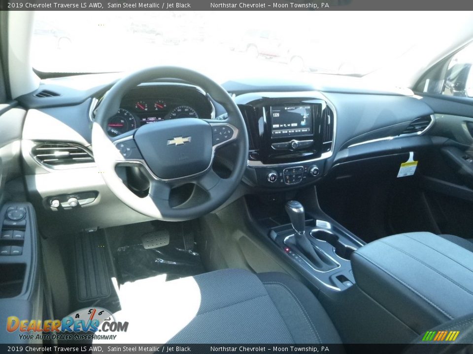 Front Seat of 2019 Chevrolet Traverse LS AWD Photo #14