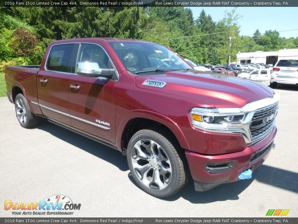 Front 3/4 View of 2019 Ram 1500 Limited Crew Cab 4x4 Photo #7