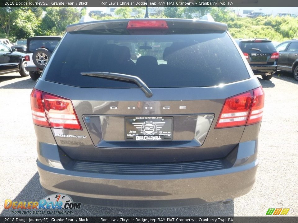 2018 Dodge Journey SE Granite Pearl / Black Photo #4