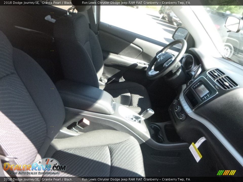 2018 Dodge Journey SE Granite Pearl / Black Photo #10