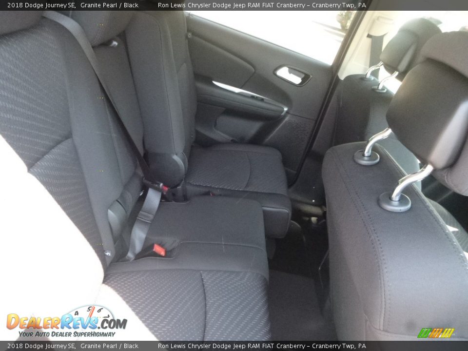 2018 Dodge Journey SE Granite Pearl / Black Photo #12
