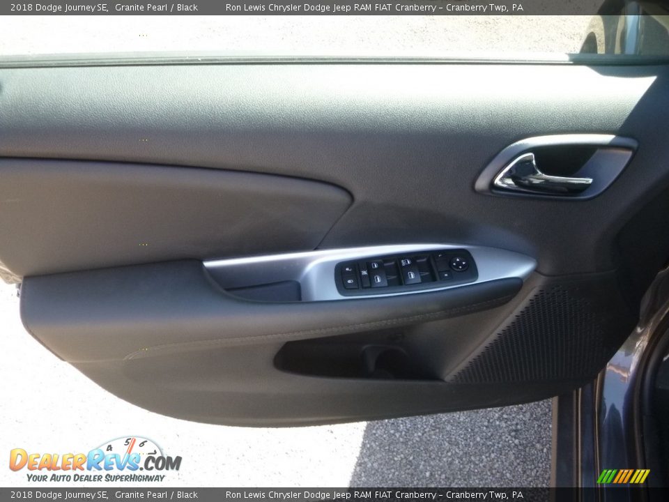 2018 Dodge Journey SE Granite Pearl / Black Photo #13