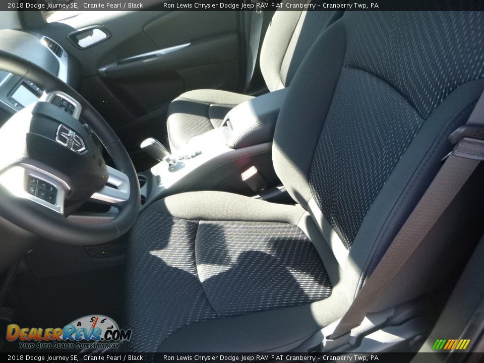 2018 Dodge Journey SE Granite Pearl / Black Photo #14