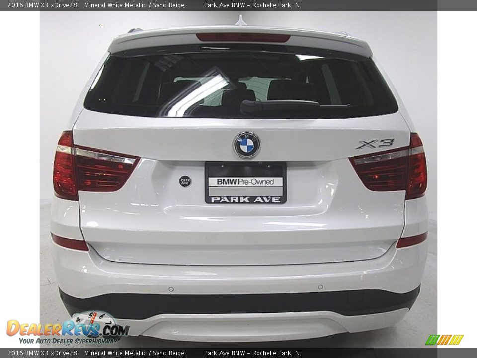 2016 BMW X3 xDrive28i Mineral White Metallic / Sand Beige Photo #4