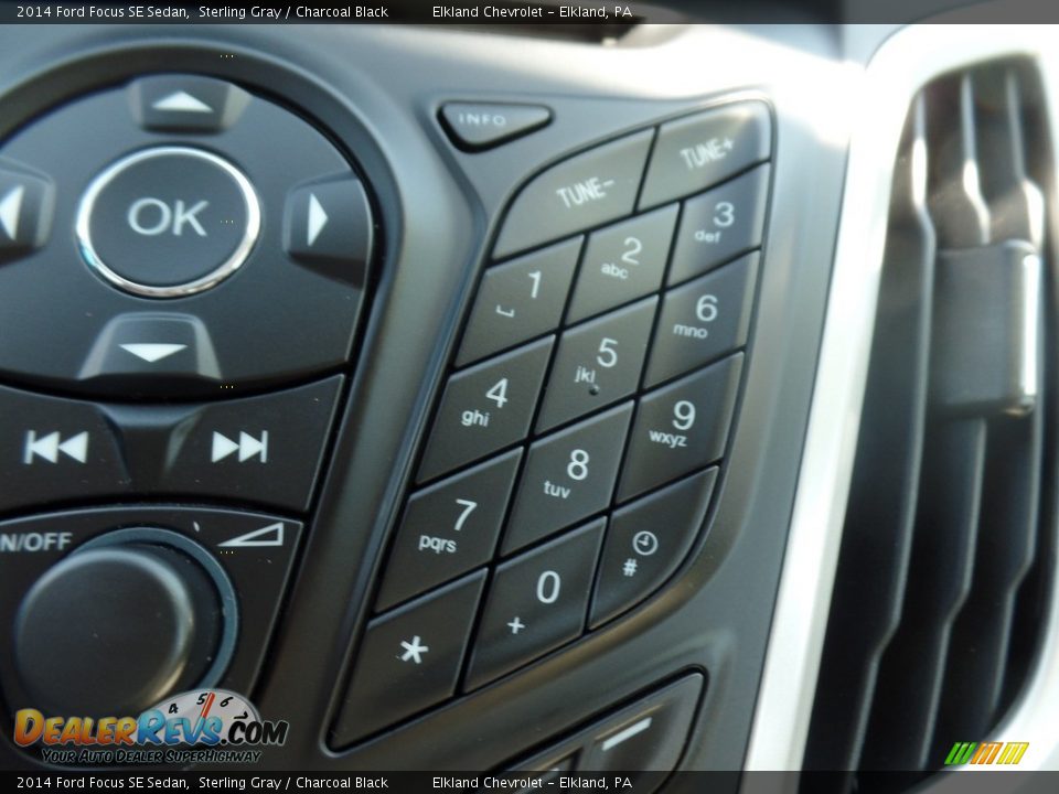 2014 Ford Focus SE Sedan Sterling Gray / Charcoal Black Photo #23