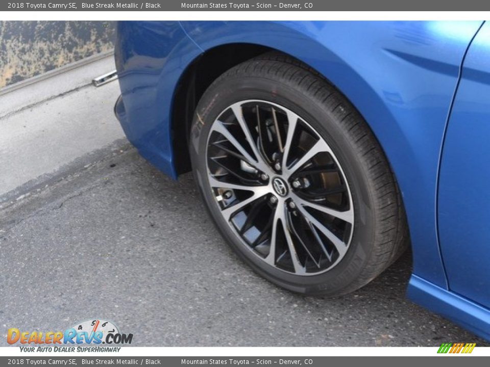 2018 Toyota Camry SE Blue Streak Metallic / Black Photo #32