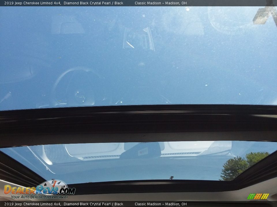 2019 Jeep Cherokee Limited 4x4 Diamond Black Crystal Pearl / Black Photo #11