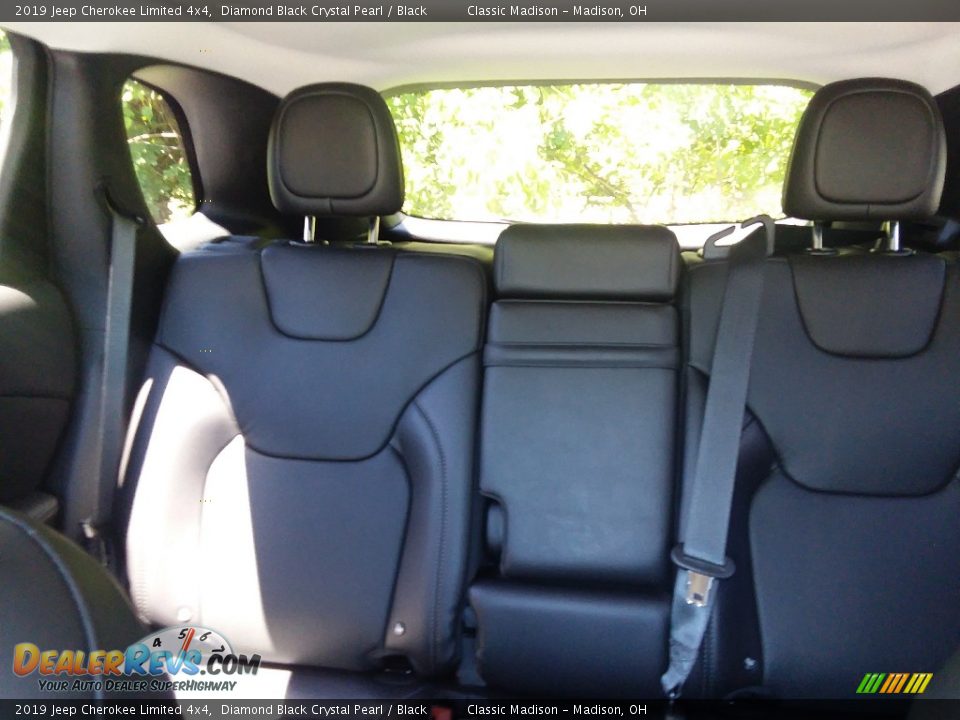 2019 Jeep Cherokee Limited 4x4 Diamond Black Crystal Pearl / Black Photo #12