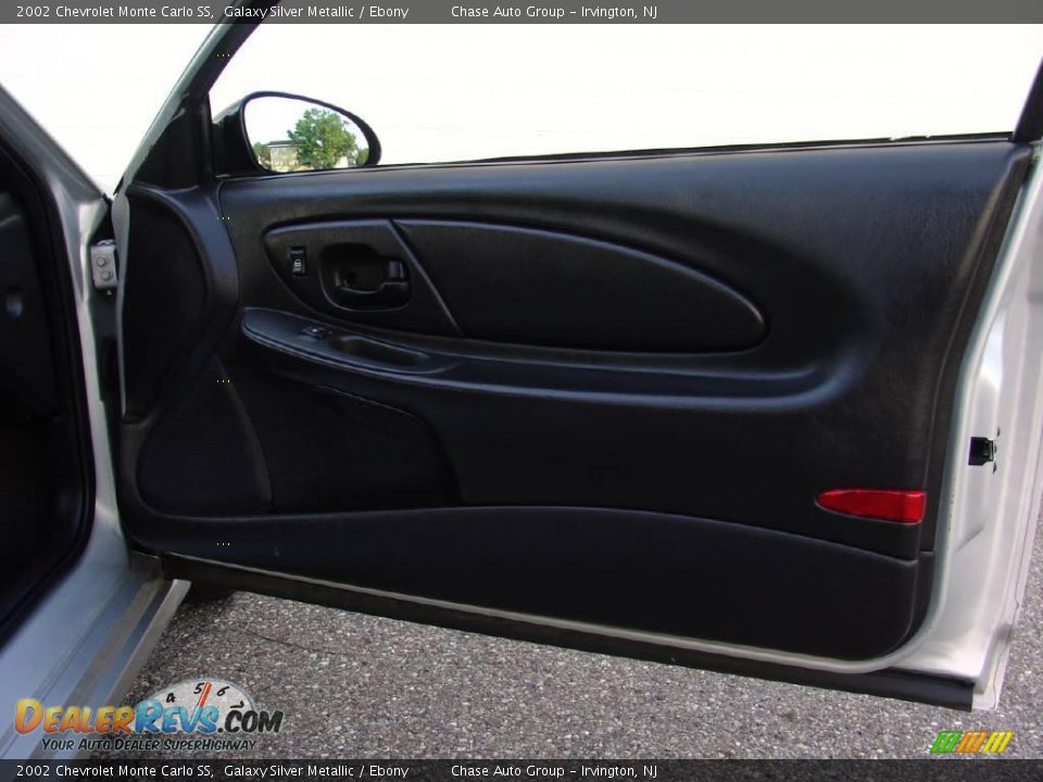 2002 Chevrolet Monte Carlo SS Galaxy Silver Metallic / Ebony Photo #15