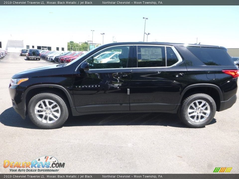Mosaic Black Metallic 2019 Chevrolet Traverse LS Photo #2