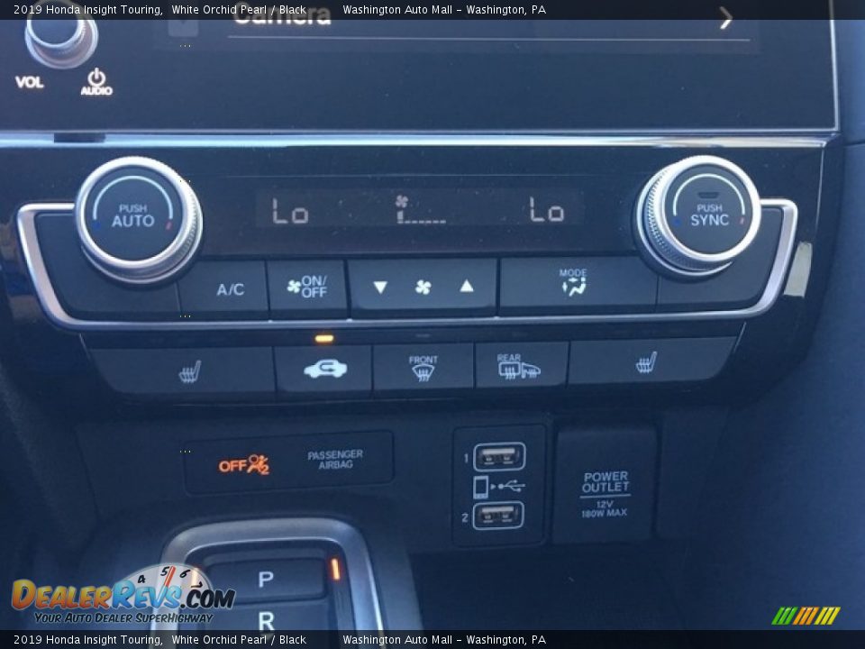 Controls of 2019 Honda Insight Touring Photo #24