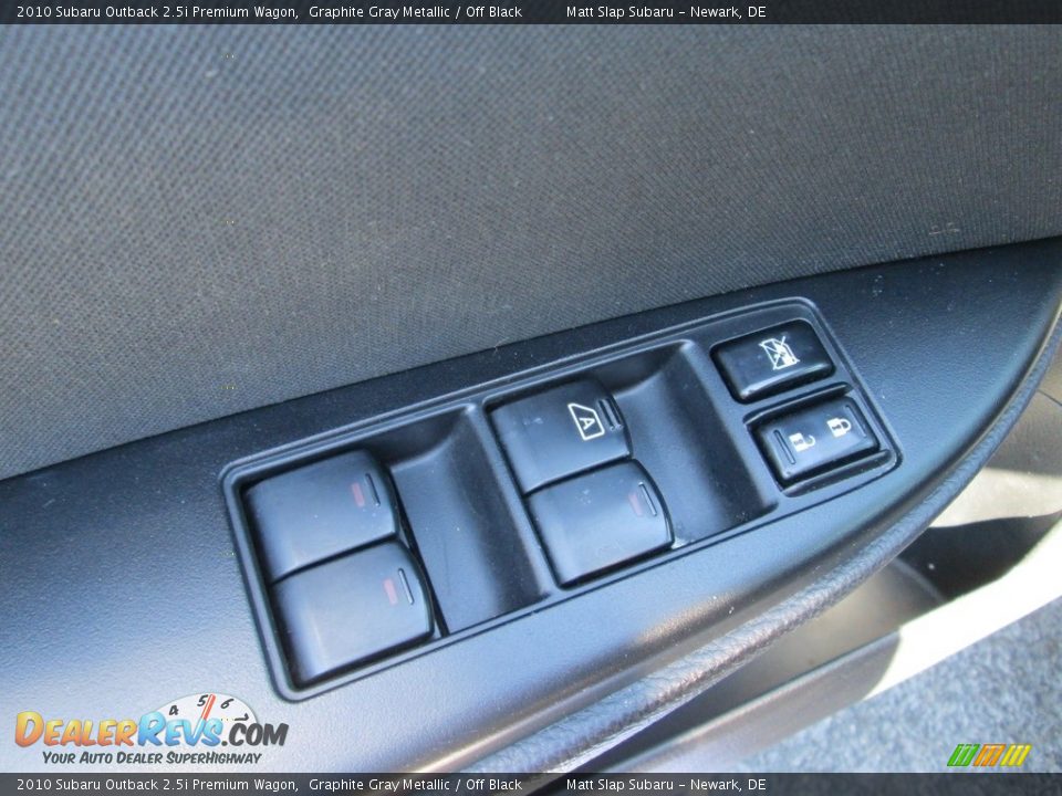 2010 Subaru Outback 2.5i Premium Wagon Graphite Gray Metallic / Off Black Photo #15