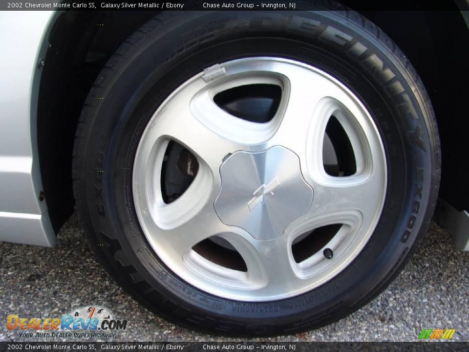 2002 Chevrolet Monte Carlo SS Galaxy Silver Metallic / Ebony Photo #33