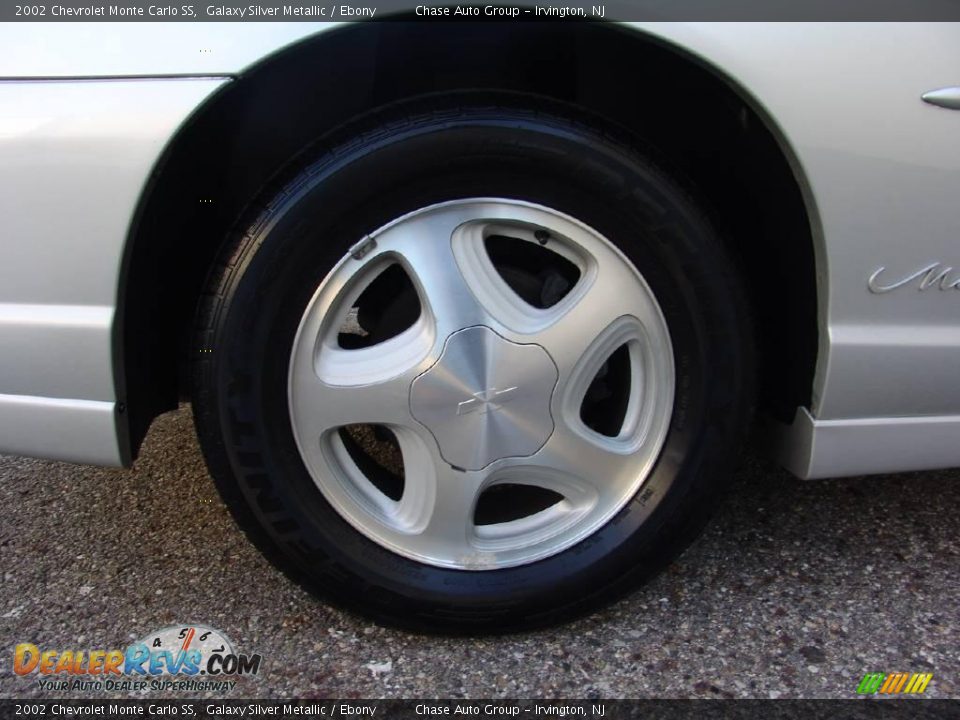 2002 Chevrolet Monte Carlo SS Galaxy Silver Metallic / Ebony Photo #35