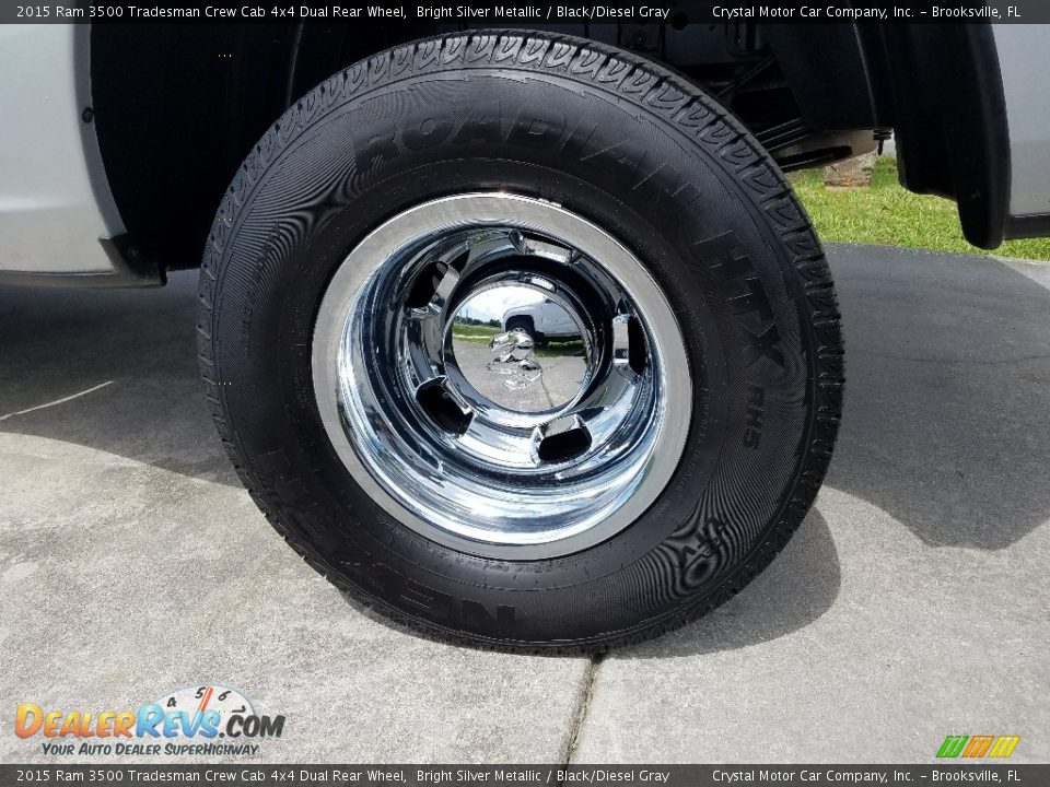 2015 Ram 3500 Tradesman Crew Cab 4x4 Dual Rear Wheel Bright Silver Metallic / Black/Diesel Gray Photo #19