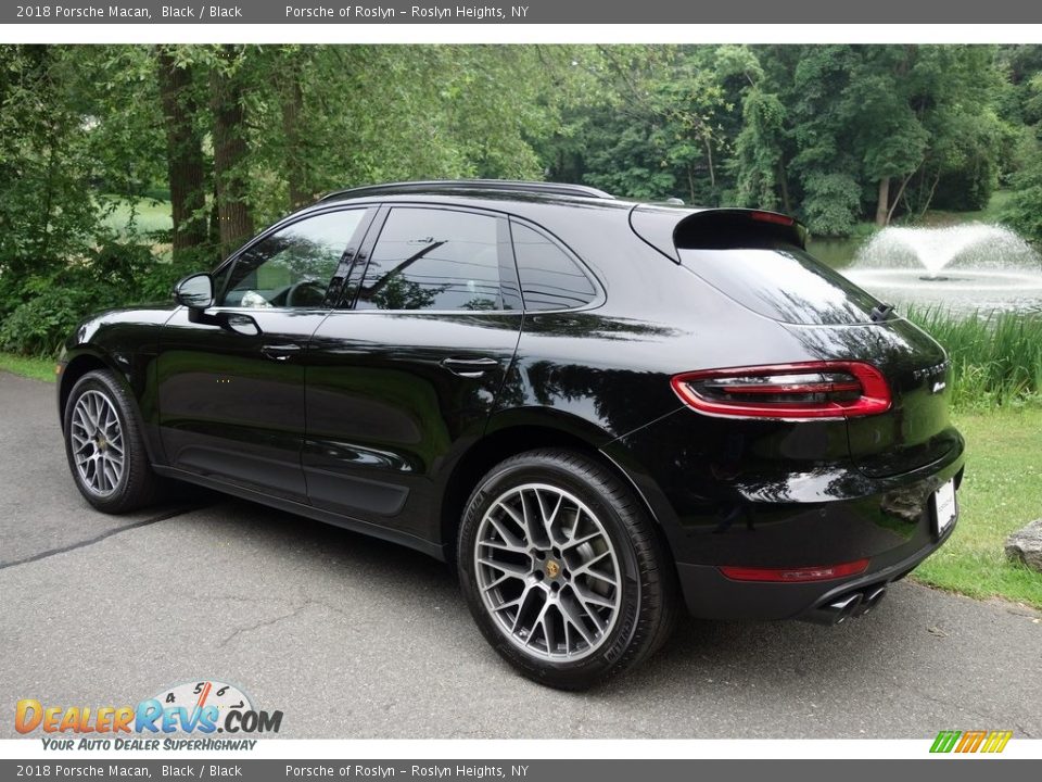 2018 Porsche Macan Black / Black Photo #6