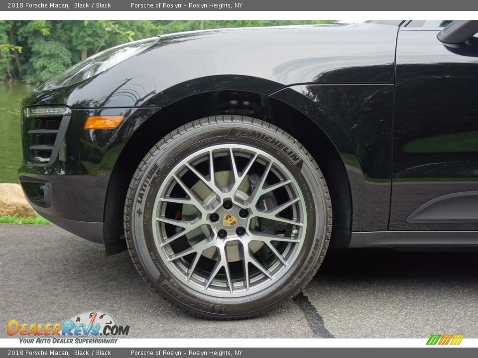 2018 Porsche Macan Black / Black Photo #9