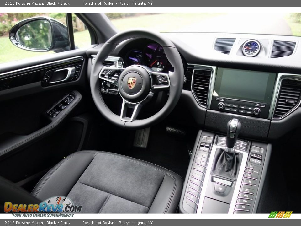 2018 Porsche Macan Black / Black Photo #13