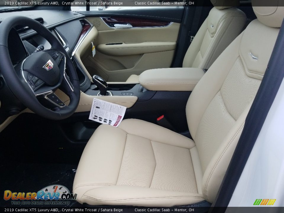 Front Seat of 2019 Cadillac XT5 Luxury AWD Photo #3