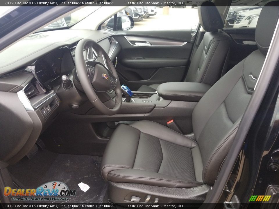Front Seat of 2019 Cadillac XT5 Luxury AWD Photo #3