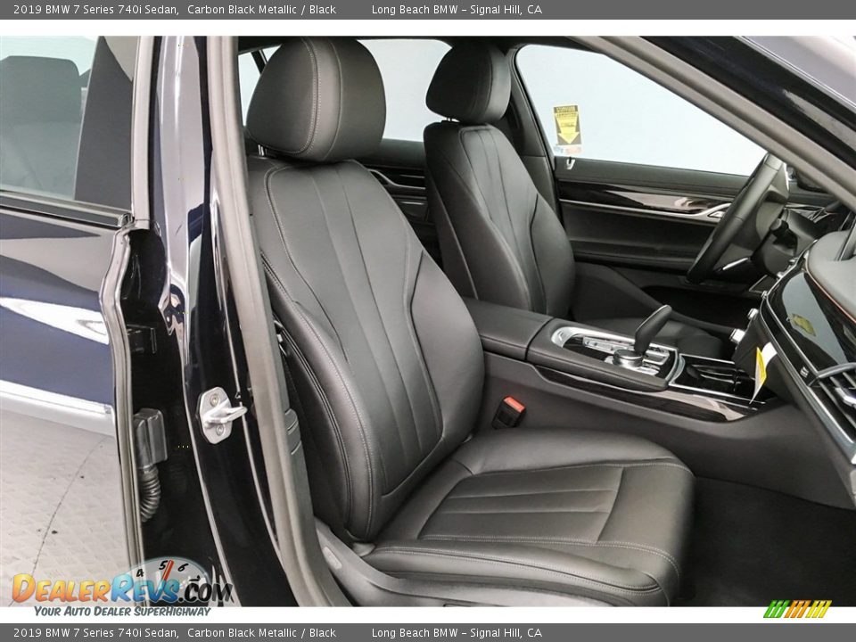 Front Seat of 2019 BMW 7 Series 740i Sedan Photo #2