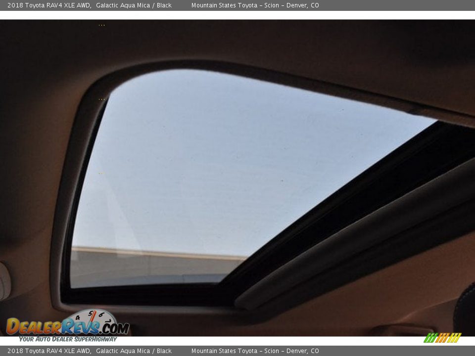 2018 Toyota RAV4 XLE AWD Galactic Aqua Mica / Black Photo #9
