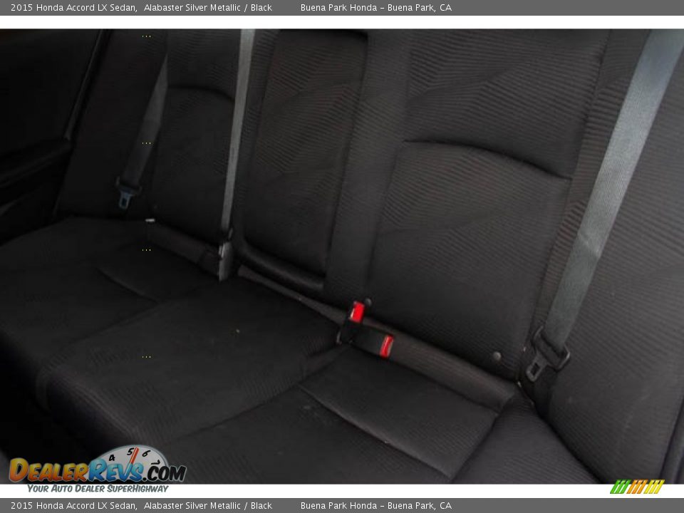 2015 Honda Accord LX Sedan Alabaster Silver Metallic / Black Photo #16