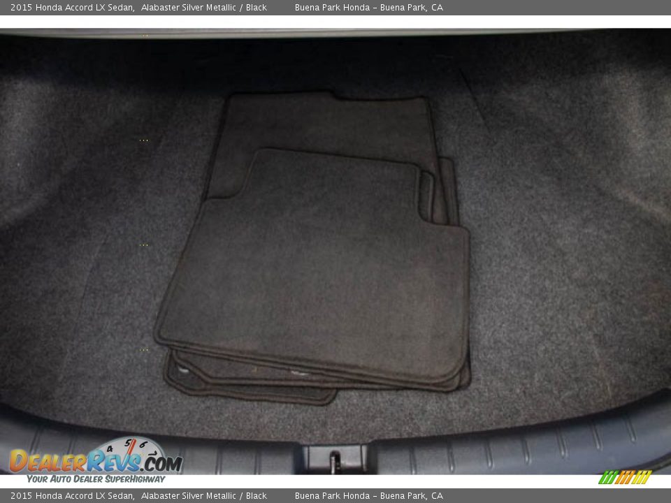 2015 Honda Accord LX Sedan Alabaster Silver Metallic / Black Photo #17