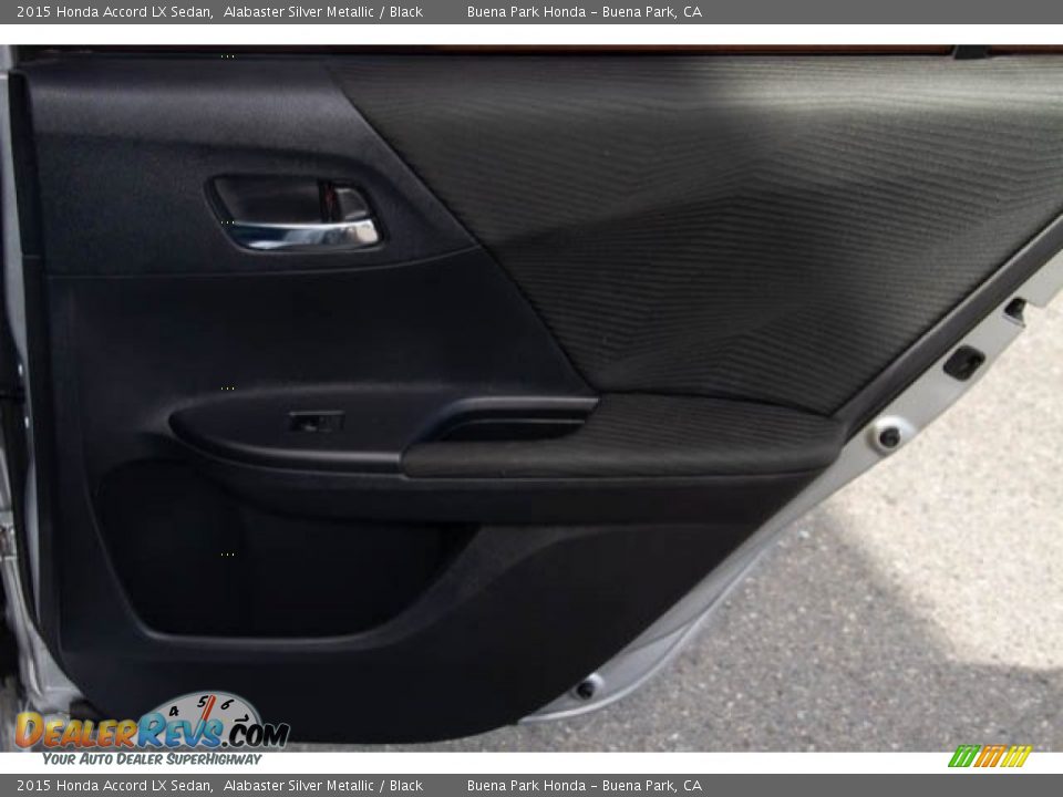 2015 Honda Accord LX Sedan Alabaster Silver Metallic / Black Photo #28